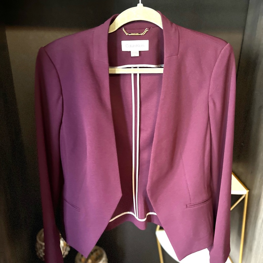 Calvin Klein Blazer.